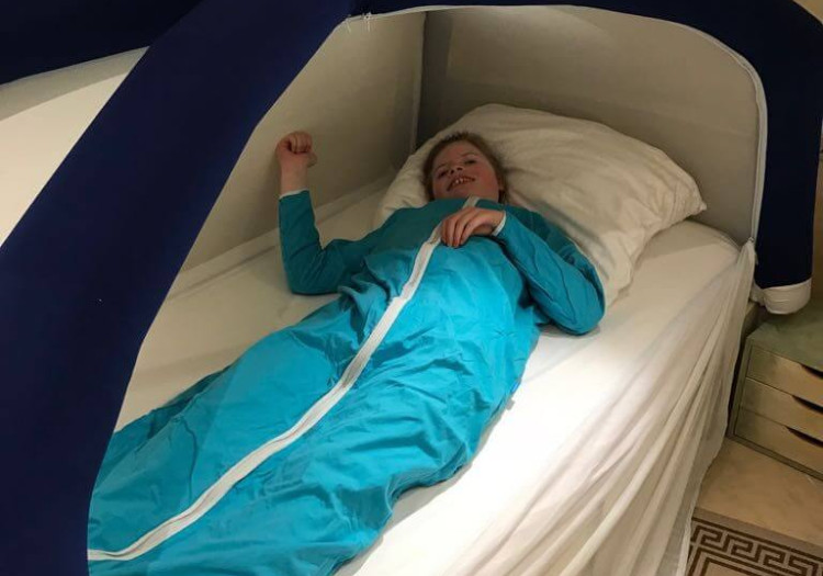 renske-in-cloudcuddle-hotelkamer.jpg renske-in-cloudcuddle-hotelkamer.jpg